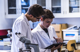 What Skills should a Medical Laboratory Technician Have